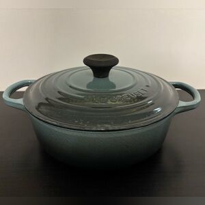 Le Creuset Enameled Cast Iron Signature French Oven, 2 1/2-Qt. - Ocean